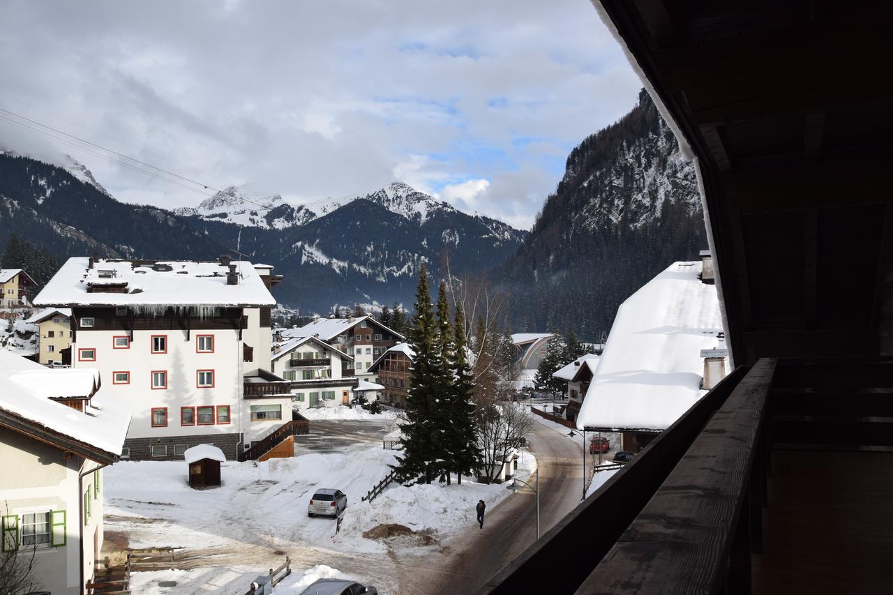 La Casa Duron Lägenhet Campitello di Fassa Exteriör bild