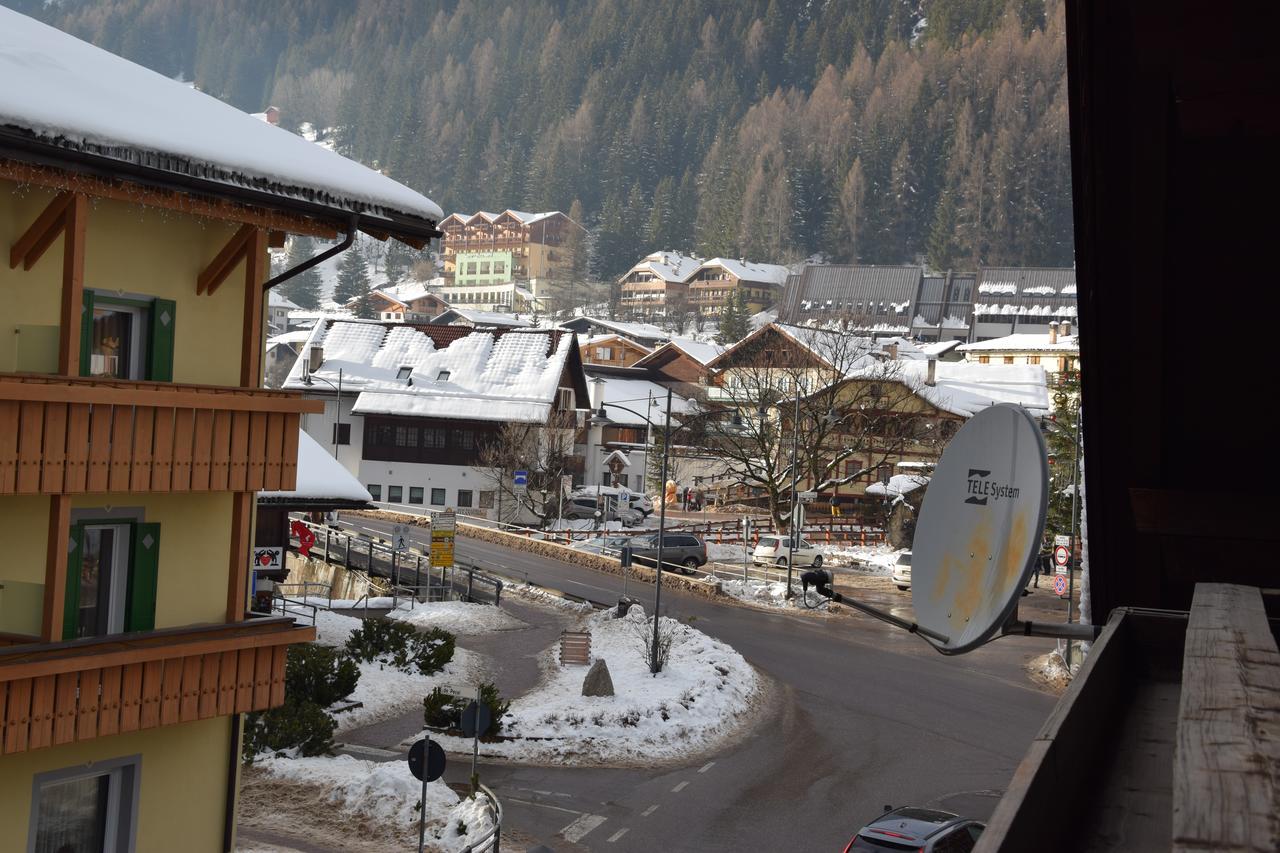 La Casa Duron Lägenhet Campitello di Fassa Exteriör bild