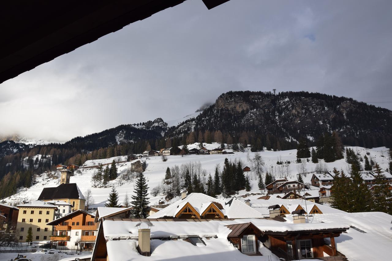 La Casa Duron Lägenhet Campitello di Fassa Exteriör bild